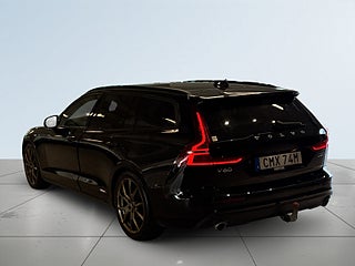 Volvo V60 D3 AWD Momentum Dvärme Dragkrok Navi Rattvärme S&V-däck