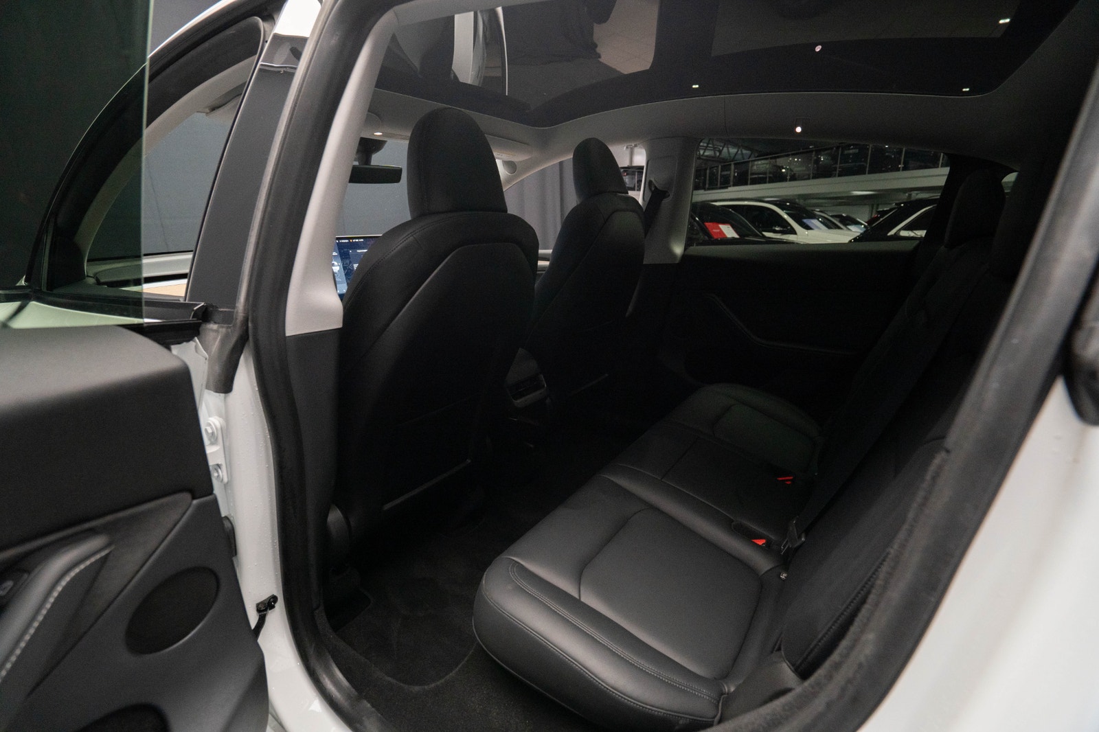 Tesla Model Y Standard Range RWD DRAG PANO LÄDER 1-ÄGARE MOMS 2023 - miniatyr 18