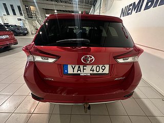 Toyota Auris Touring Sports Plus Kamera Mvärm Drag S/V-hjul