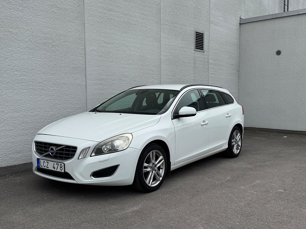 Volvo V60 D5 Automat Värmare/Drag  Momentum