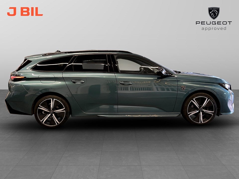 Bild på Peugeot 308 SW GT 1.2 PT 130hk Aut - B-KAMERA, CARPLAY