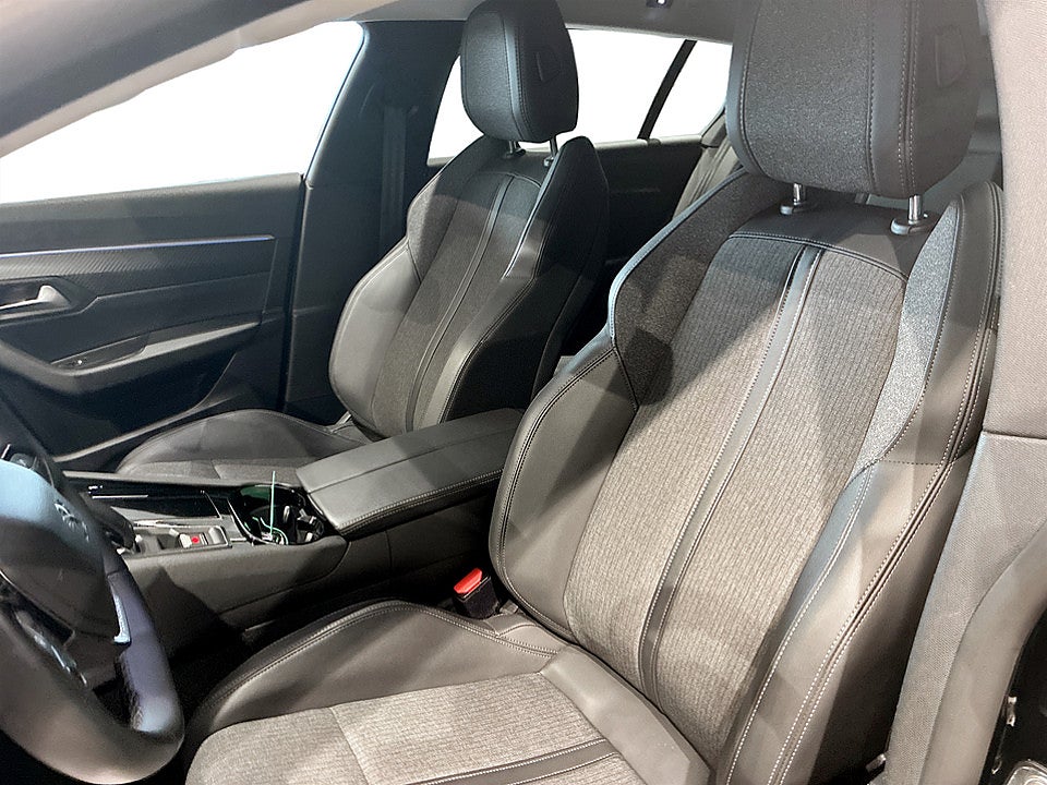 Bild på Peugeot 508 SW Allure Pack 1.2 PT 130hk Aut B-KAMERA NAVI