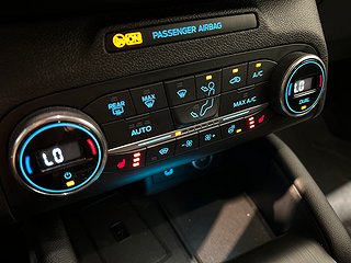 Ford Focus Kombi 1.5 EcoBoost Drag Mvärm Kamera HuD S/V-hjul