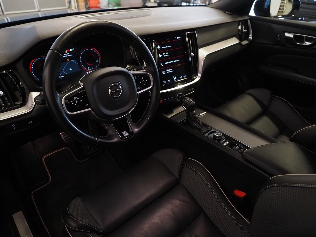 Volvo V60 D3 150hk R-Design Aut H/K Navi Teknikpaket 2020