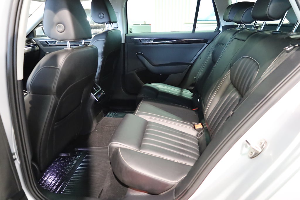 Skoda Superb 1.4 TSI iV L&K Drag Värmare Kamera Leasbar 2021