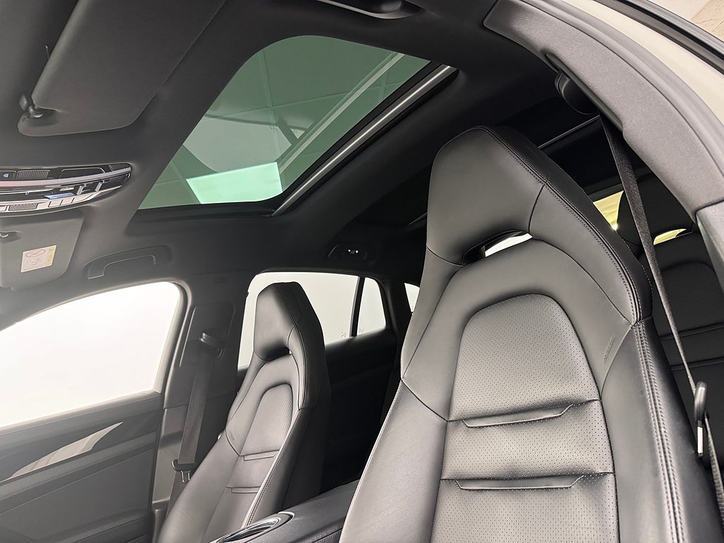 Porsche Panamera 2017 - miniatyr 11