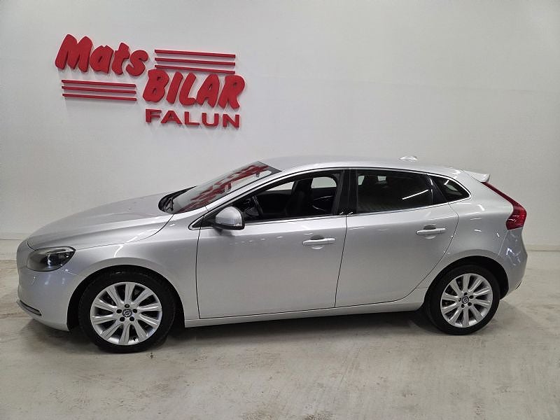 Volvo V40 D3 Momentum Automat 150 Hk