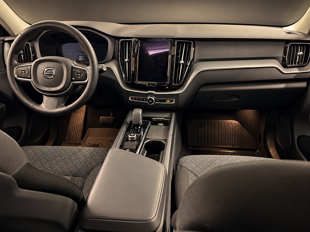 Volvo XC60 Recharge T6 AWD Core