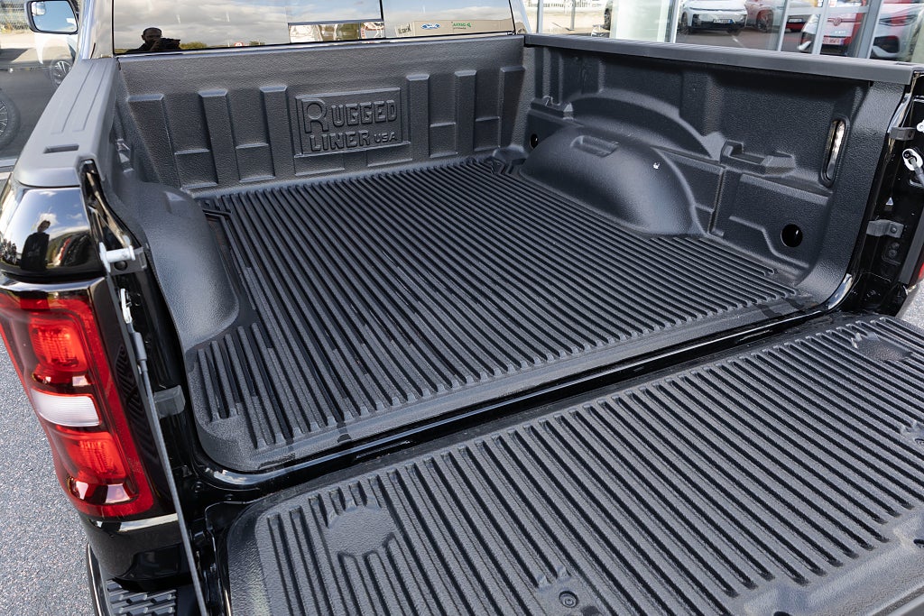 Dodge RAM 1500 5.7 HEMI V8 Night Edition 401 HK Panorama OMG LEV!