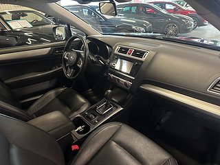 Subaru Outback 2.0 4WD Ridge Kamera/Drag/Mvärm/Skinn/S&Vdäck