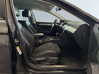 Volkswagen Passat 2.0 TDI 4Motion S&V-hjul/Carplay/Kamera/A.d Fart/Drag – bild 10
