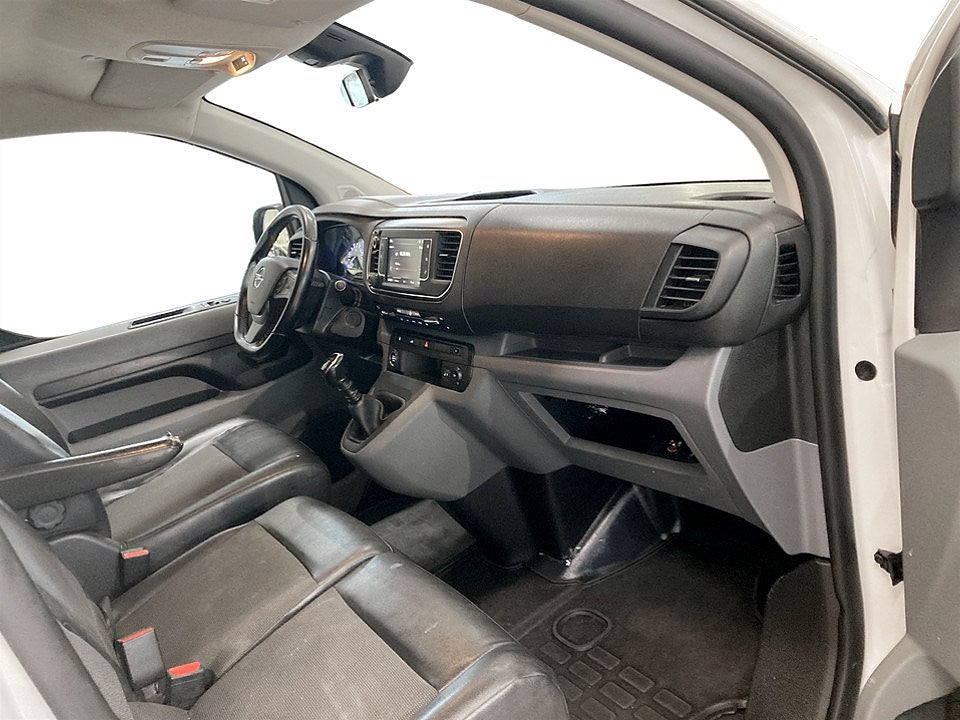 Bild på Opel Vivaro Premium 2.0 120hk L3 - B-KAMERA, CARPLAY