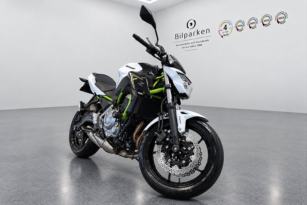 Kawasaki Ninja | 0.65 | 68hk | 371mil