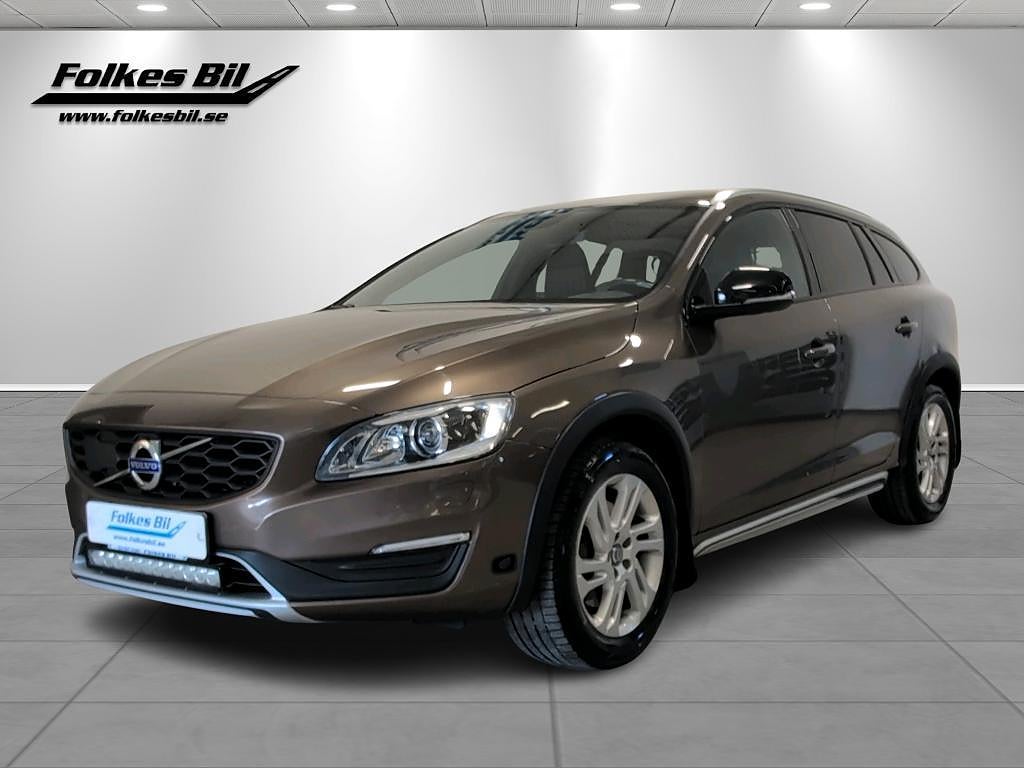 Volvo V60 Cross Country D4 AWD Geartronic Classic, Momentum Vhjul 190 hk