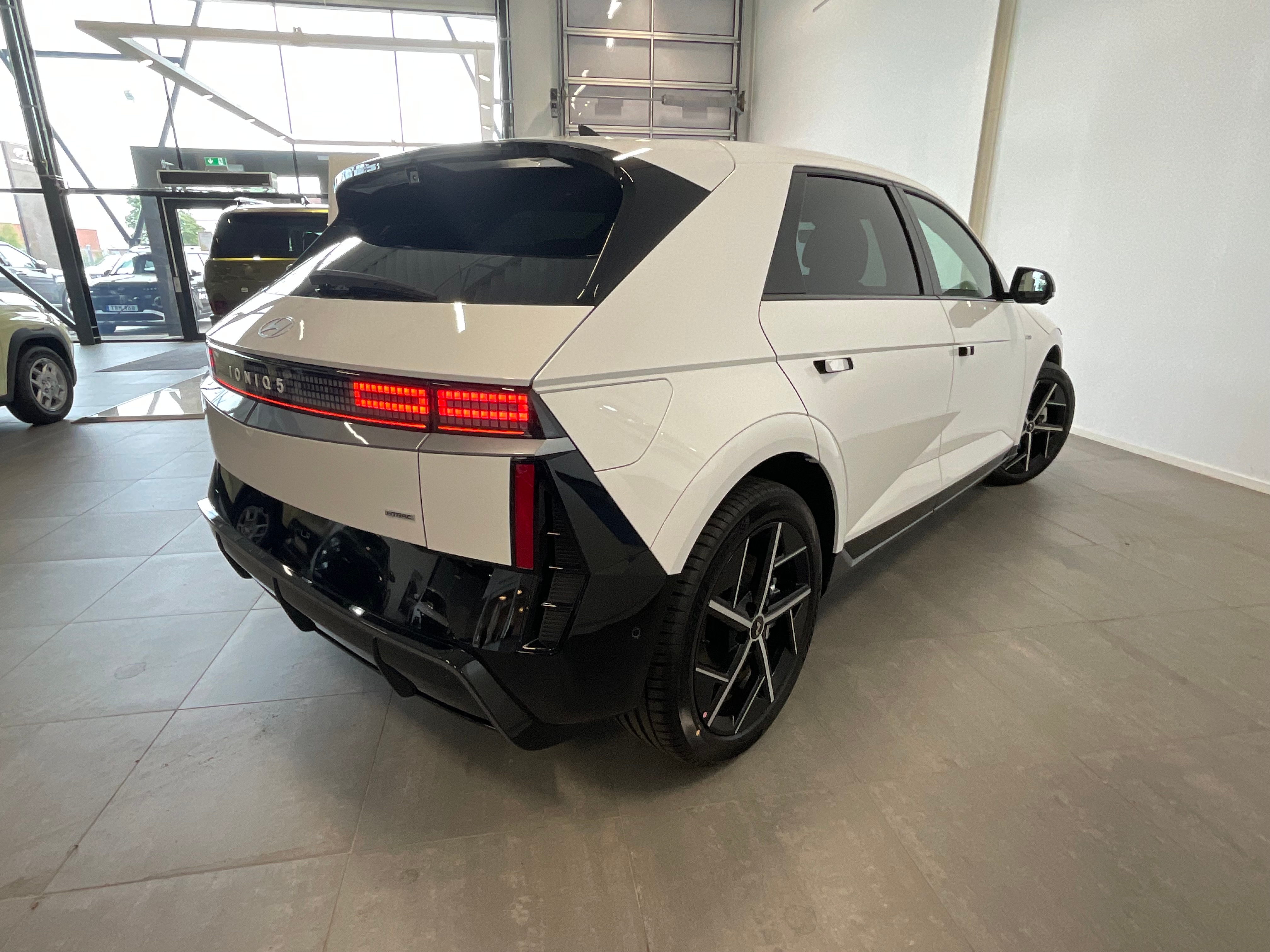 Hyundai Ioniq 5 84 kWh AWD N-Line 2025, bild 2/79