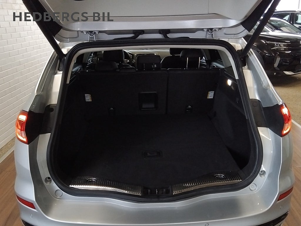 Ford Mondeo Kombi 2.0 EcoBlue AWD SelectShift Titanium thumbnail