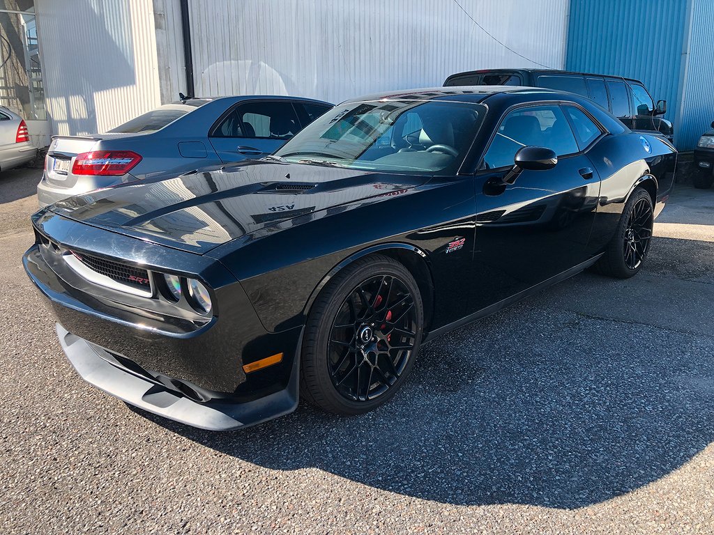 Dodge Challenger SRT8 392 Hemi 6.4 