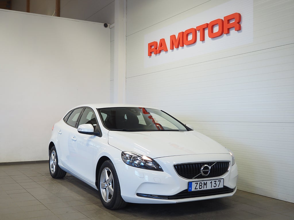 Volvo V40 D2 120hk Kinetic Business II Klimatpkt P-Värmare 2018