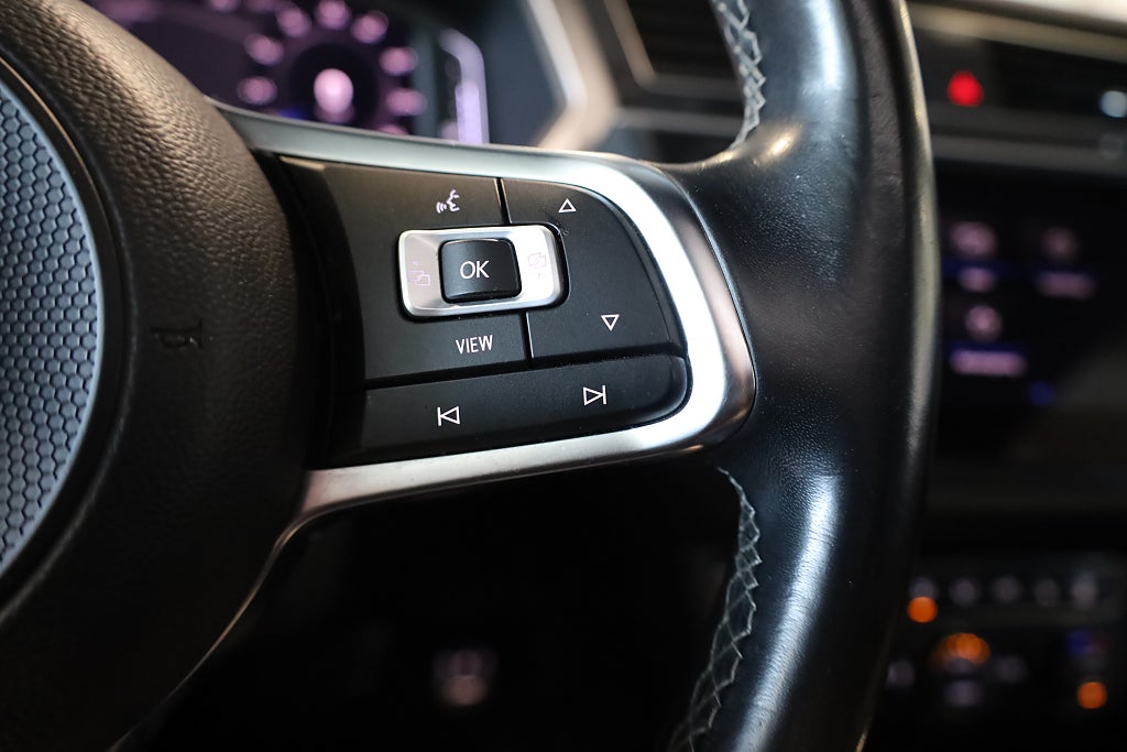 Volkswagen Tiguan 2.0 TSI 4M AUT R-Line Pano Cockpit Dynaudio Värmare Dra 2019