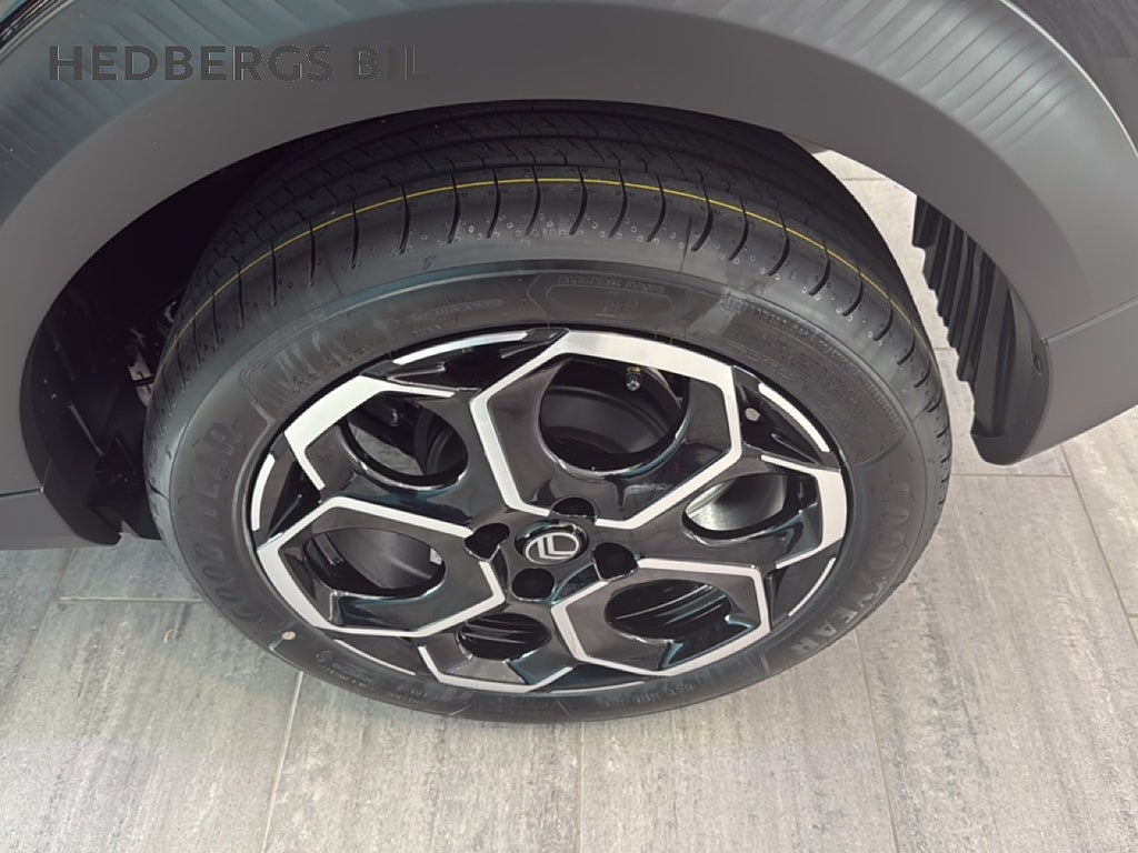 Citroën C3 MAX 1.2 PureTech 100 HK  thumbnail
