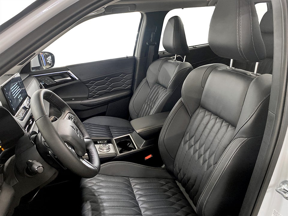 Bild på Mitsubishi Outlander Instyle PHEV 306hk Aut 4WD B-KAMERA NAVI