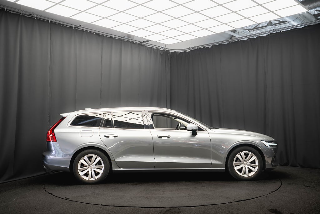 Volvo V60 D3 KAMERA DRAG D-VÄRM BLIS KEYLESS CARPLAY