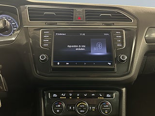 Volkswagen Tiguan 2.0 TDI 4M Cockpit/Drag/Kamera/ M&D-Värmare/S&V-Däck – bild 11