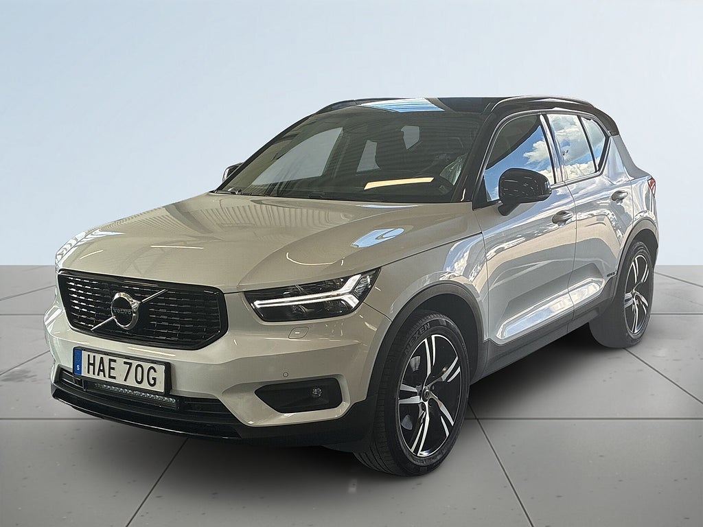 Volvo XC40 T4 AWD R-Design S&V-hjul/Drag/Kamera/Navi/Pvärm/