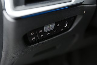 Kombi BMW 330e 12 av 26