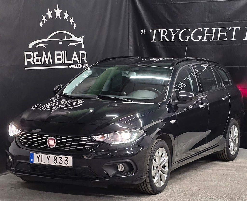 Fiat Tipo Få-ägare, Drag, Navi, P-sens, CarPlay, Ny Kamrem/Serv!!