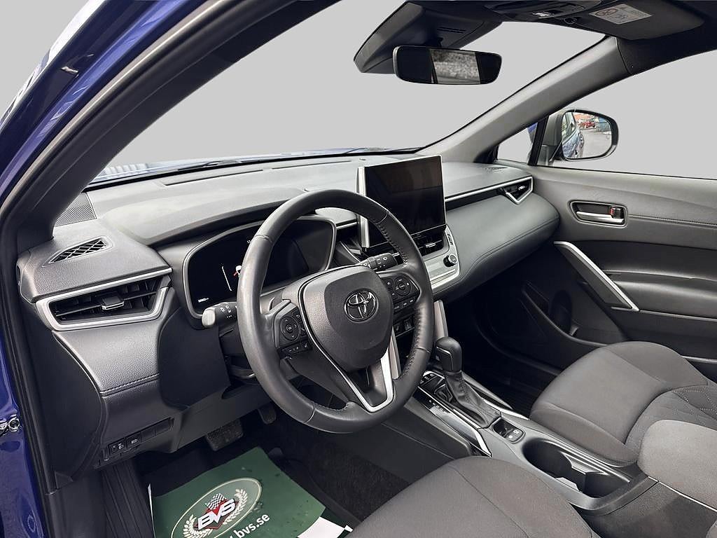 Toyota Corolla Cross 2022 - miniatyr 10