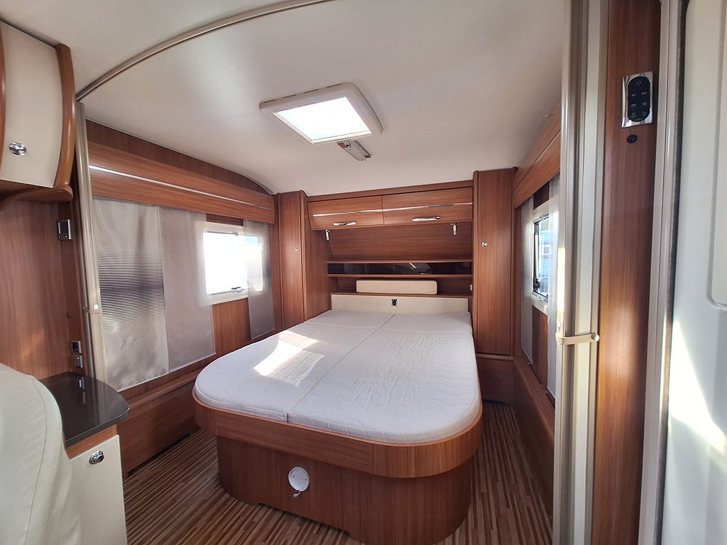 Adria Alpina 663 PT Barnkammare: 3 Bäddar