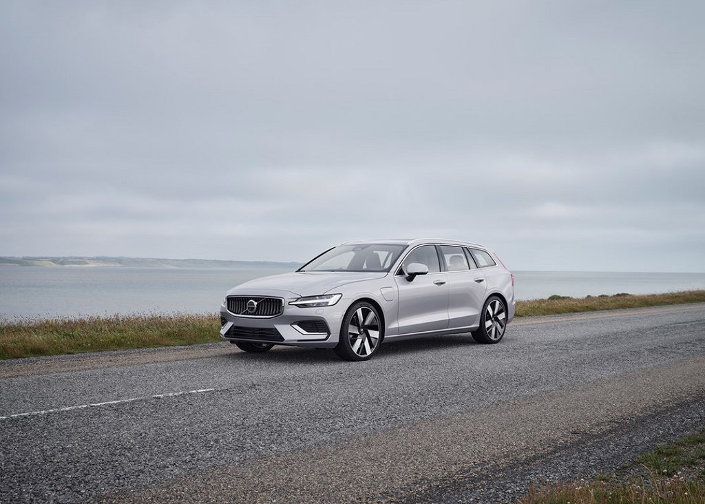 Volvo V60 T6 Plus business lease inkl. service & försäkring*