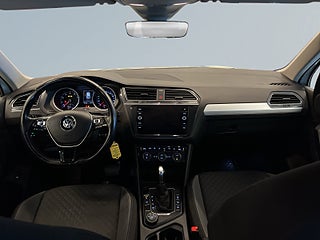 Volkswagen Tiguan 2.0 TSI 4Motion R-Line Kamera/Värmare/SoV-Däck/Drag