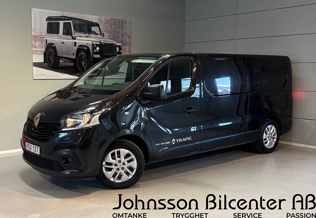 Renault trafic Skåpbil 2.7t 1.6 dCi Lång 1 Ägare Moms Navi Fullservad