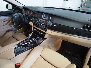 Kombi BMW 520 11 av 22