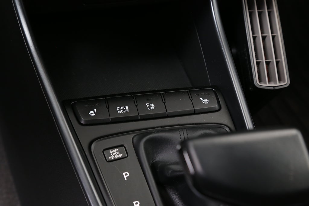 Hyundai i20 1,0 T-GDI 100hk Essential Aut Kamera Motorvärmare 2021