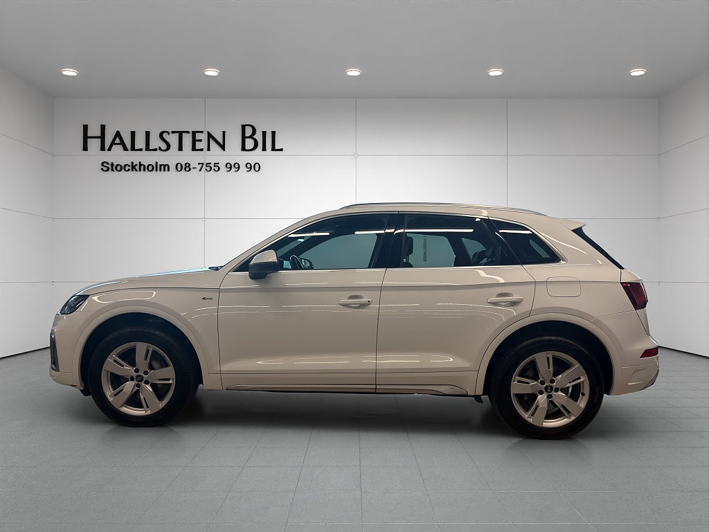 Audi Q5 55 TFSI e quattro S-Line MOMS Drag CarPlay Svensksåld