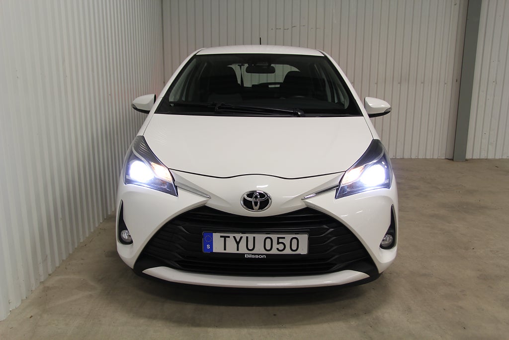 Toyota Yaris 5-dörrar 1.5 nyservad, nybesiktigad