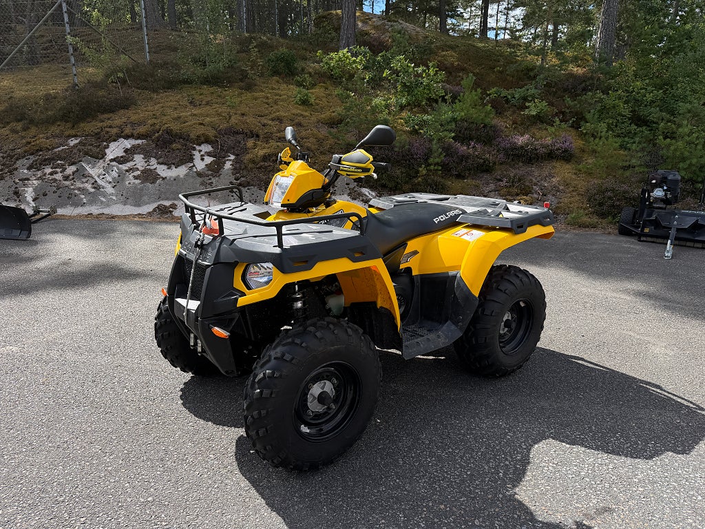 Polaris Sportsman Forest 500 HO Terräng Inkl. plog och dubbdäck.