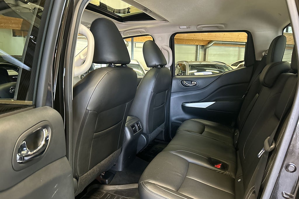 Nissan Navara Dubbelhytt 2.3 dCi 4WD Tekna