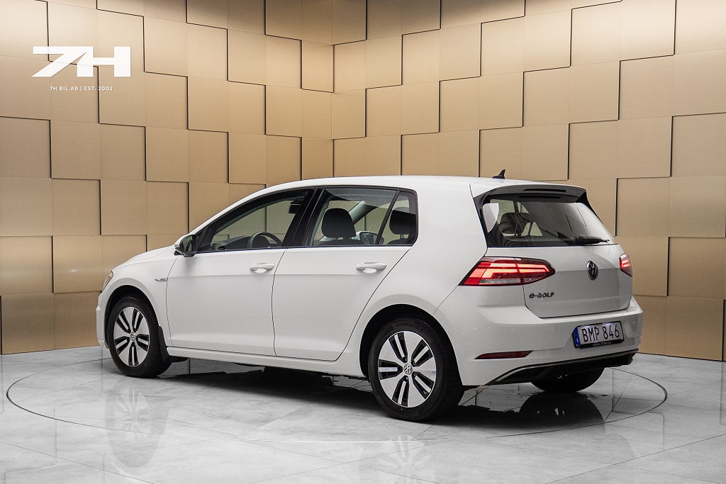 Volkswagen E-Golf e-Golf 136hk / Värmepump / Cockpit Navigation CarPlay