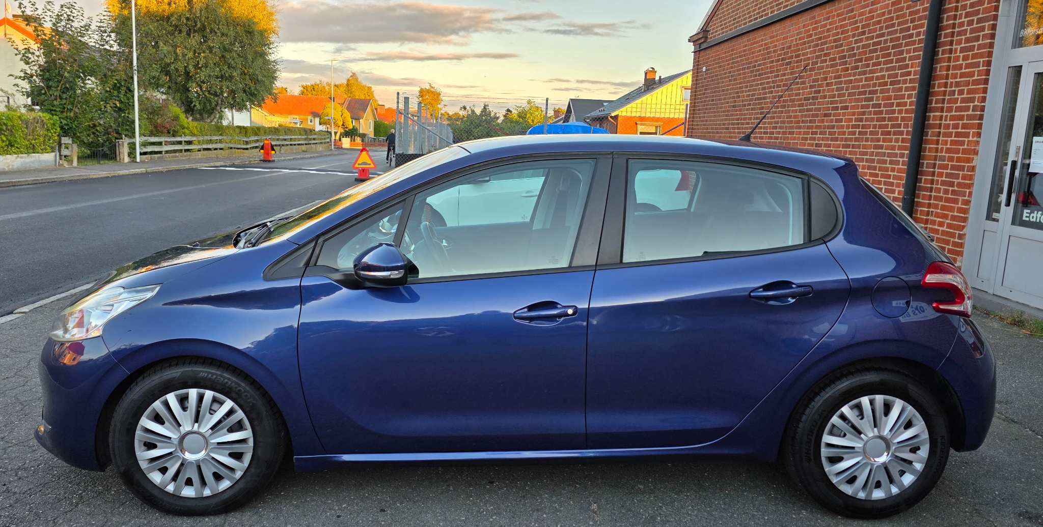 Peugeot 208 5-dörrar 1.4 VTi 2012, bild 2/10