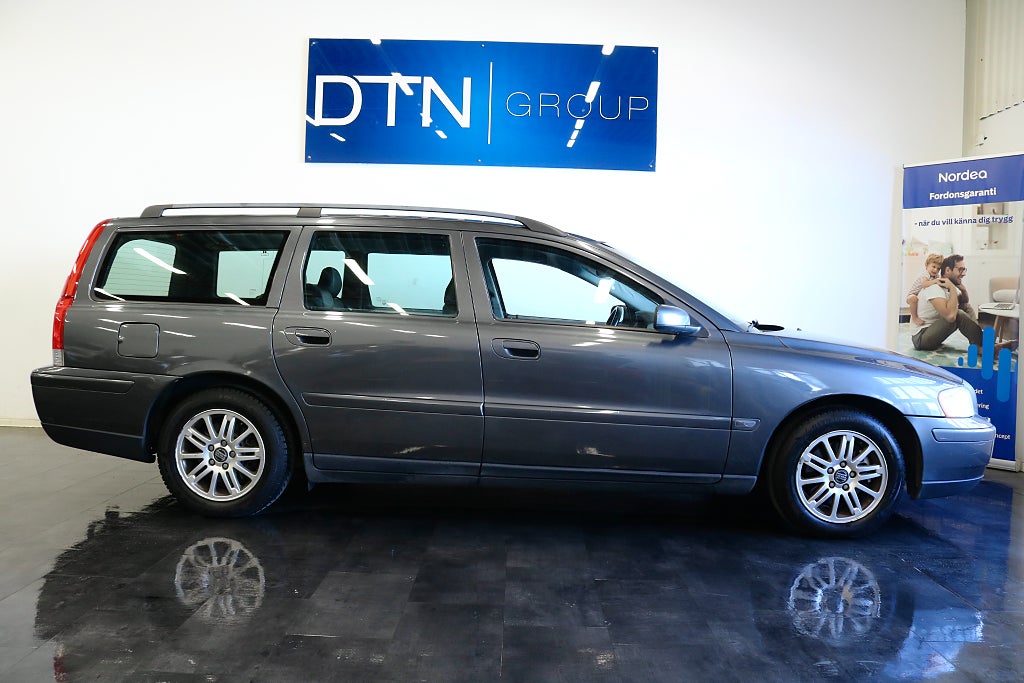 Volvo V70 2.4/Kinetic/KAMREMBYTT/FULLSERVAD/DRAG