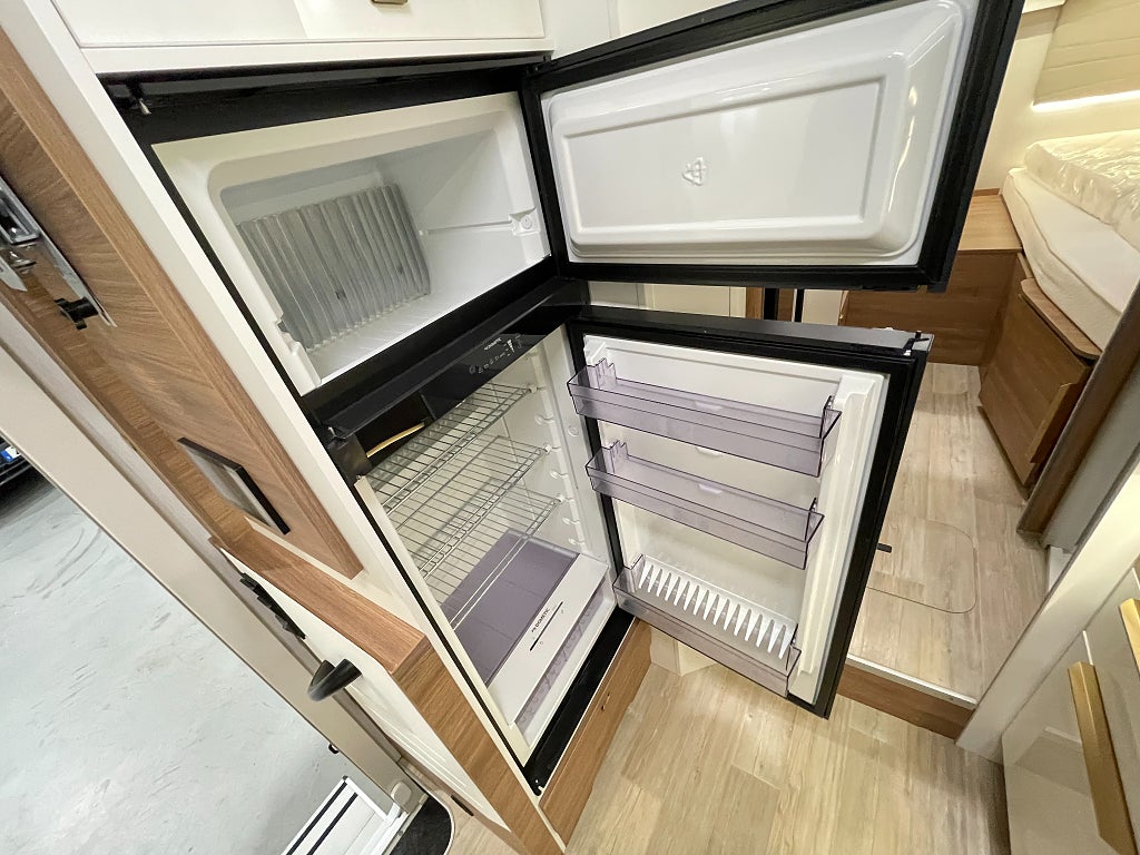 Pilote P 740 GJ / Solcell / B-körkort / Automat /  - Pilote