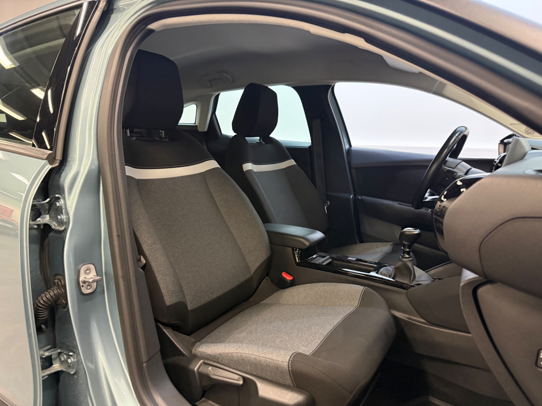 Citroen C4 1.2 PureTech 2021, bild 5/10