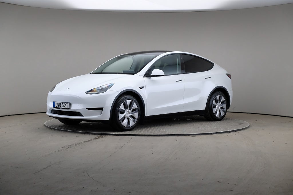 Tesla Model Y Standard Range 299hk RWD Drag