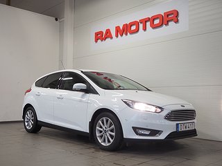 Halvkombi Ford Focus 2 av 19