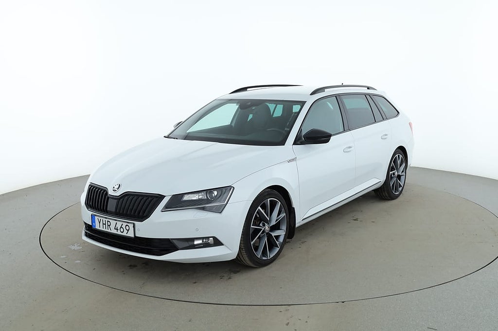 Skoda Superb Kombi 2.0 TDI SportLine 4x4 / Värmare, CarPlay