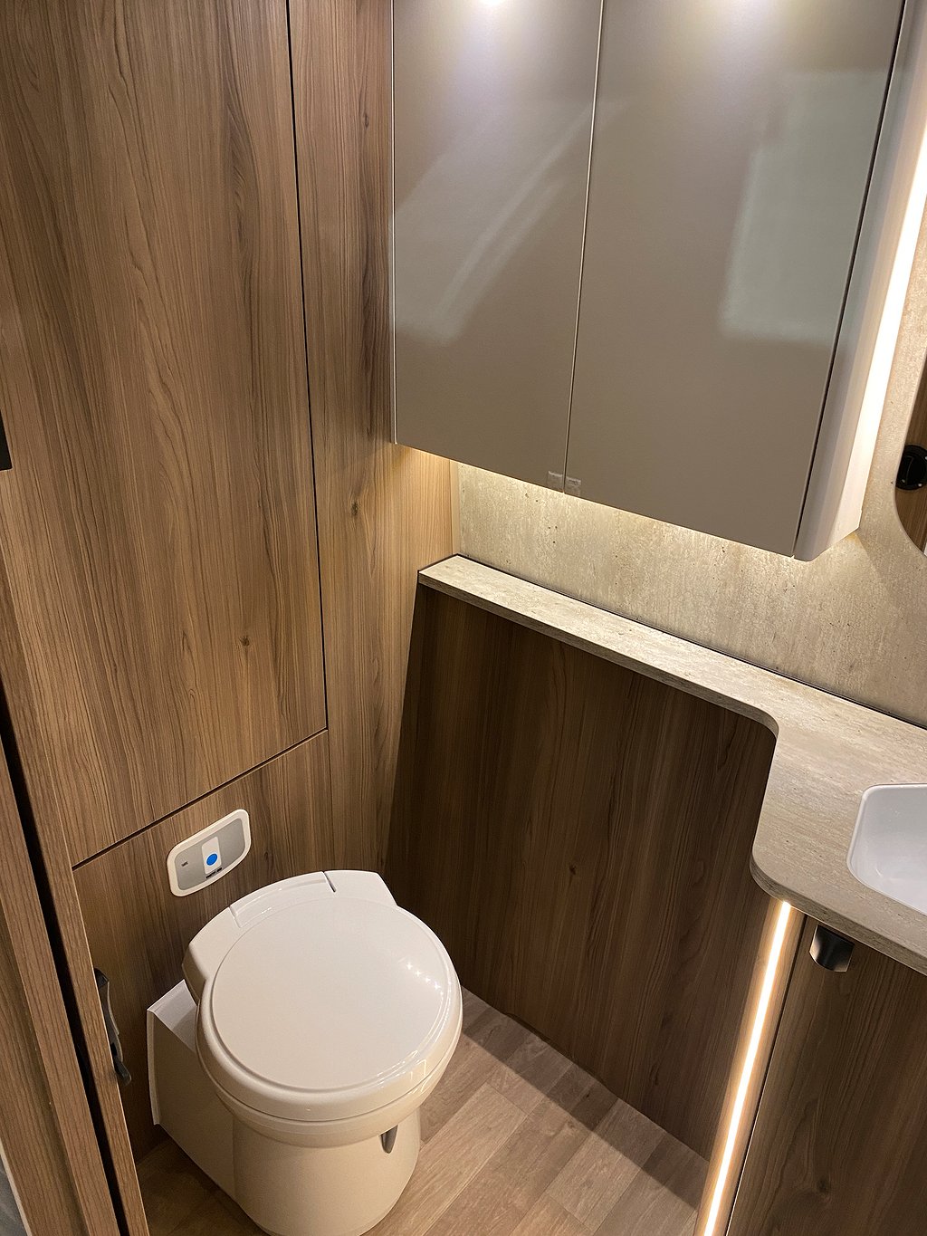 Kabe Safir 600 TDL KS / Långbäddar / 3895kr / Mån - Kabe